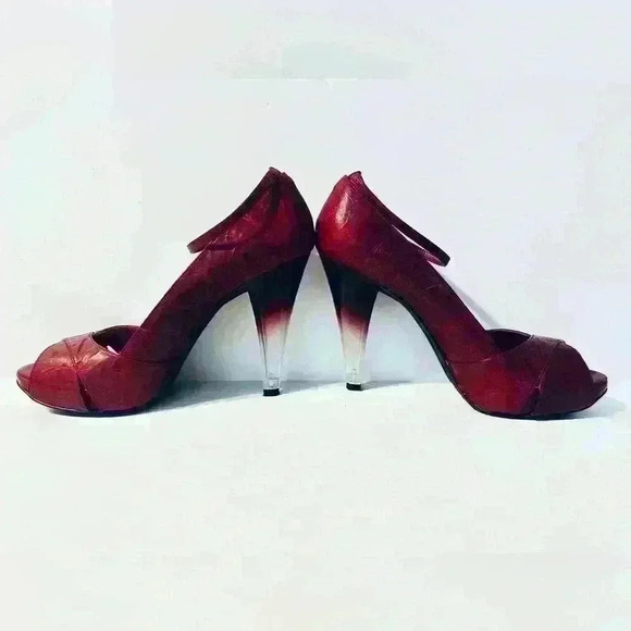 BCBGirls Ruby Red Rugged Patent Leather with Ombré Heels. Women’s Size 10 - Picture 2 of 16